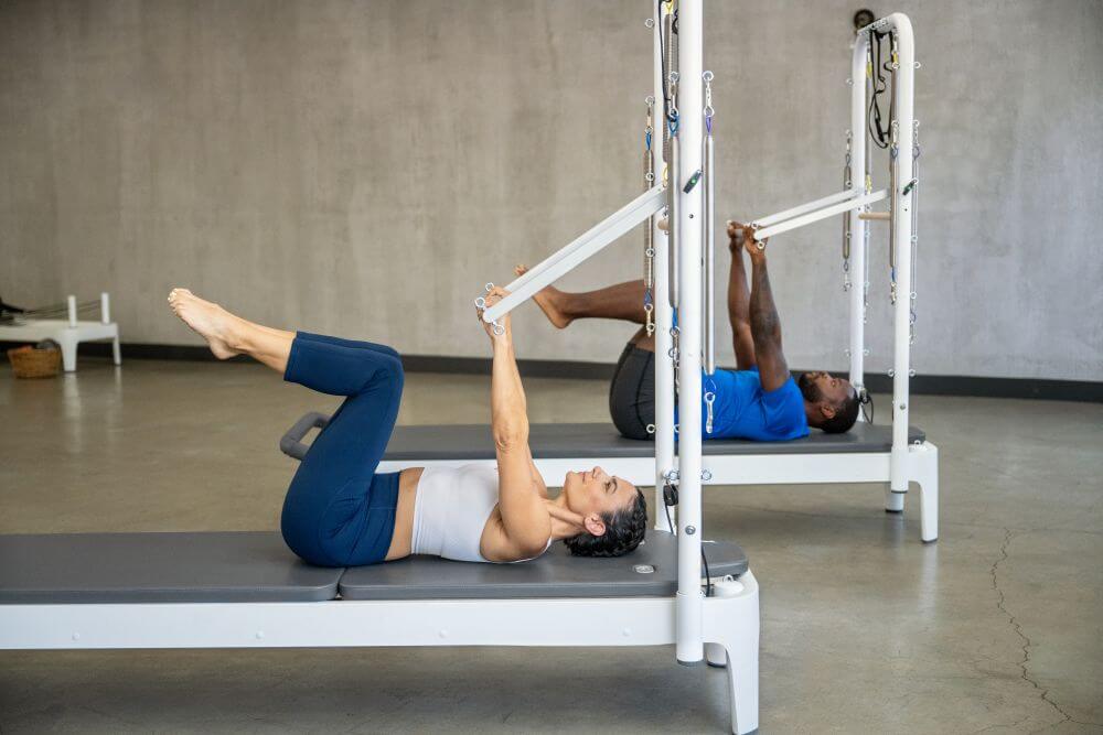 Pilates treniņš uz Allegro 2 Tower of Power reformeriem