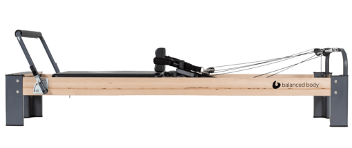 Pilates reformers ar regulējamām siksnām dinamiskajiem vingrinājumiem