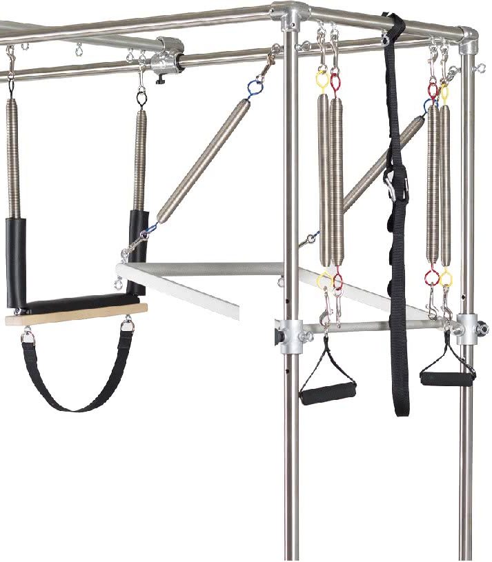 Trapeze funkcija uz Pilates reformera ar nerūsējošā tērauda rāmi un atsperēm.