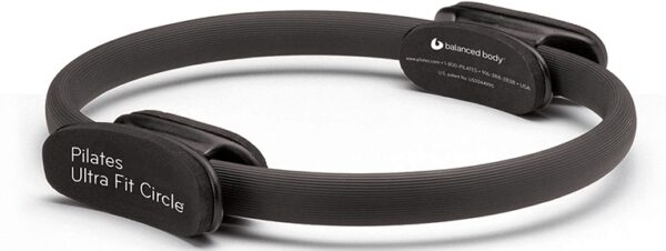 Кольцо для пилатеса Ultra-Fit Circle с эргономичными ручками.